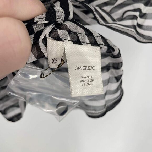 NWT GM Studio Women's Silk Striped Ruffle Sleeve Blouse Black White Size XS - Picture 8 of 12